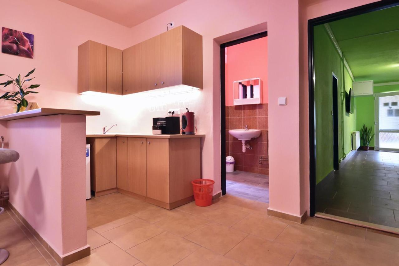 Hotel Nika Beds Pardubice Zewnętrze zdjęcie