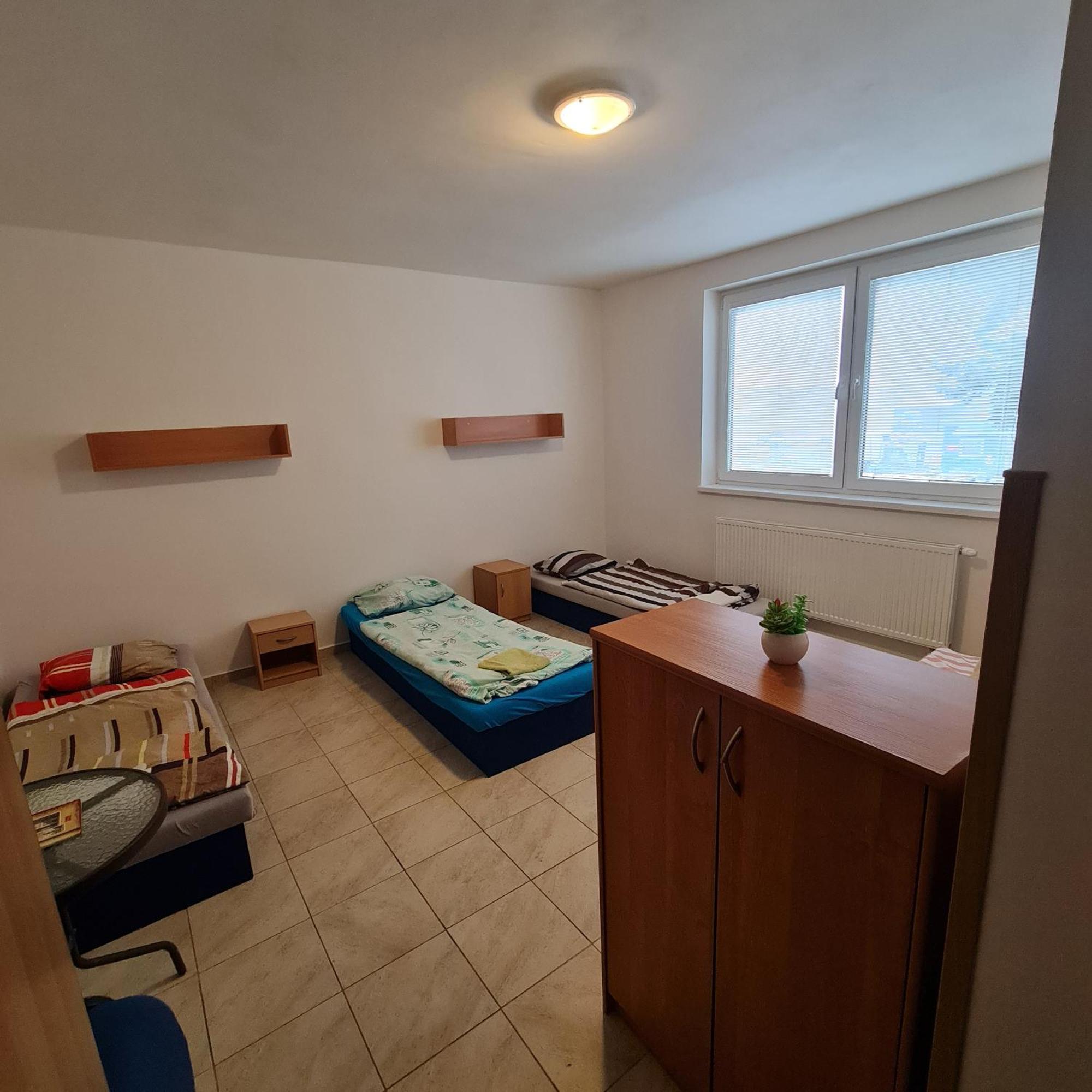 Hotel Nika Beds Pardubice Zewnętrze zdjęcie