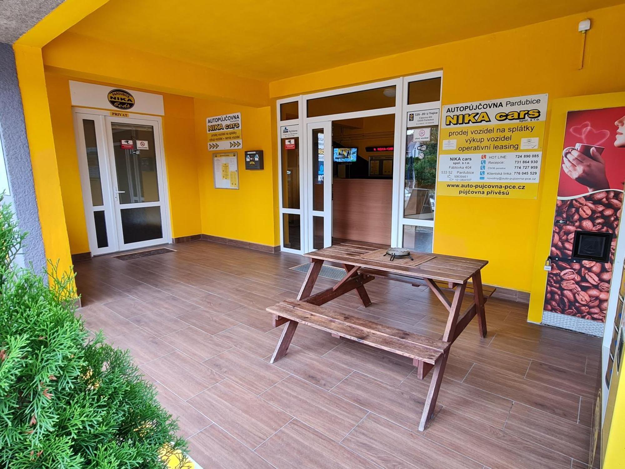 Hotel Nika Beds Pardubice Zewnętrze zdjęcie
